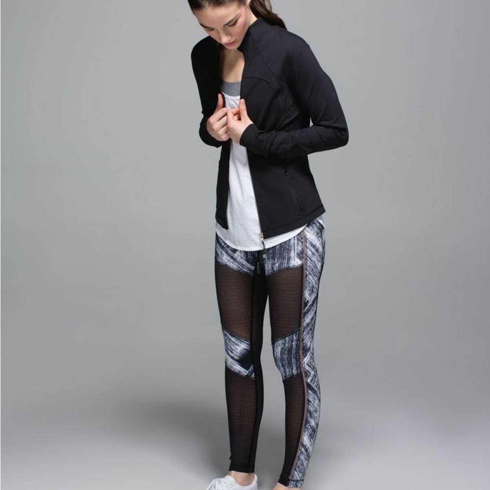 Lululemon Hot To Street Pant-size 6
